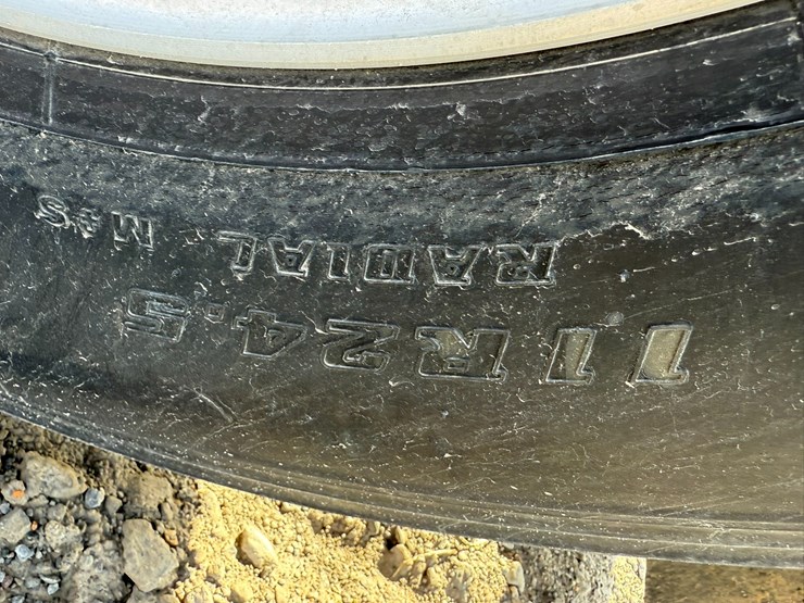 2014-peterbilt-389-image-8