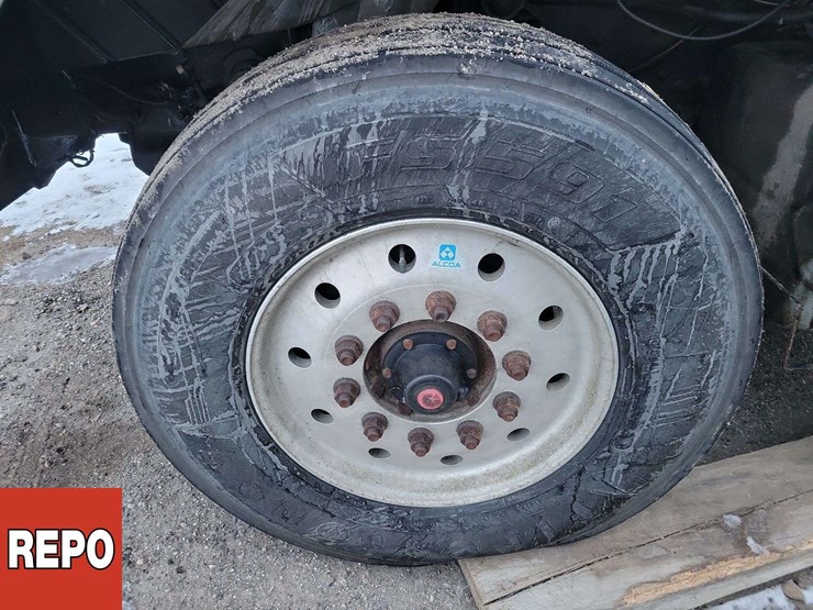 2007-international-workstar-7400-image-12