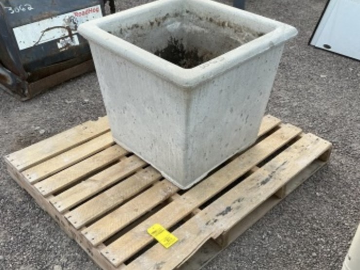 concrete-planter-image-1