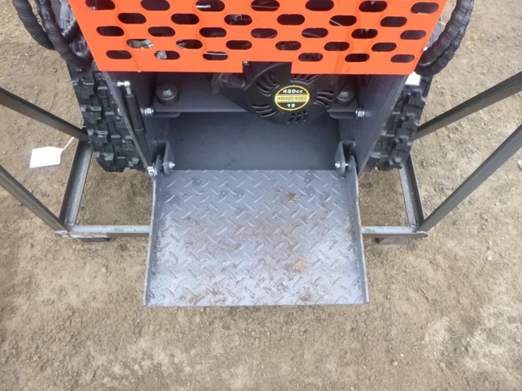 2025-agt-ysrt14-skid-steer-track-loader-image-11