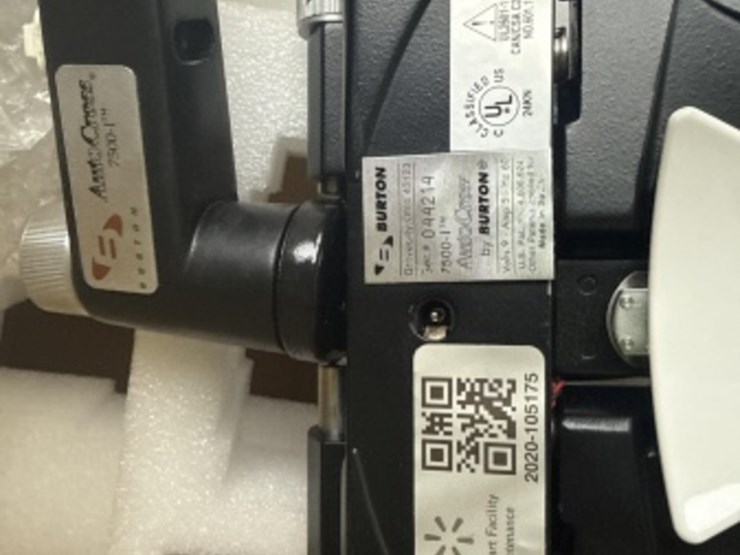 burton-auto-cross-7500-1-vision-testing-machine-image-4