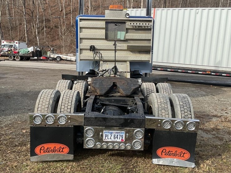 1996-peterbilt-378-image-3
