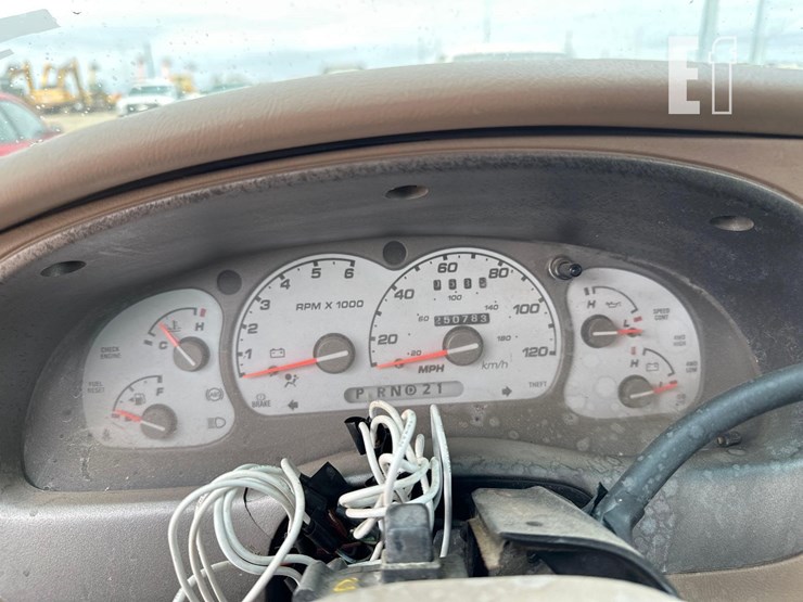 2001-ford-explorer-sport-trac-image-14