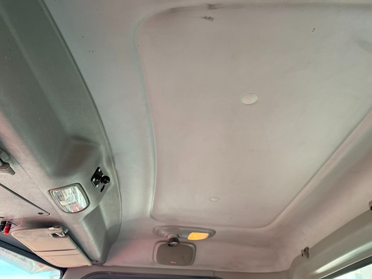 2014-peterbilt-389-image-36