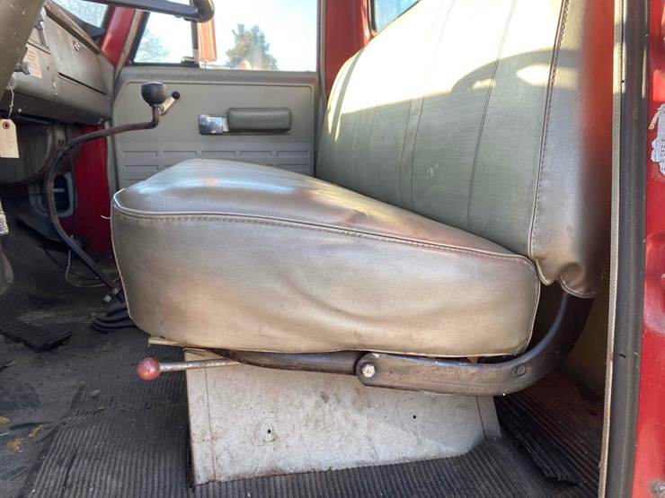 1970-international-2010a-fleetstar-firetruck-image-81