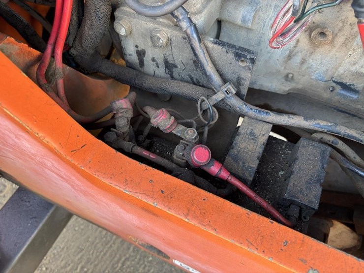 2005-jlg-8042-image-53