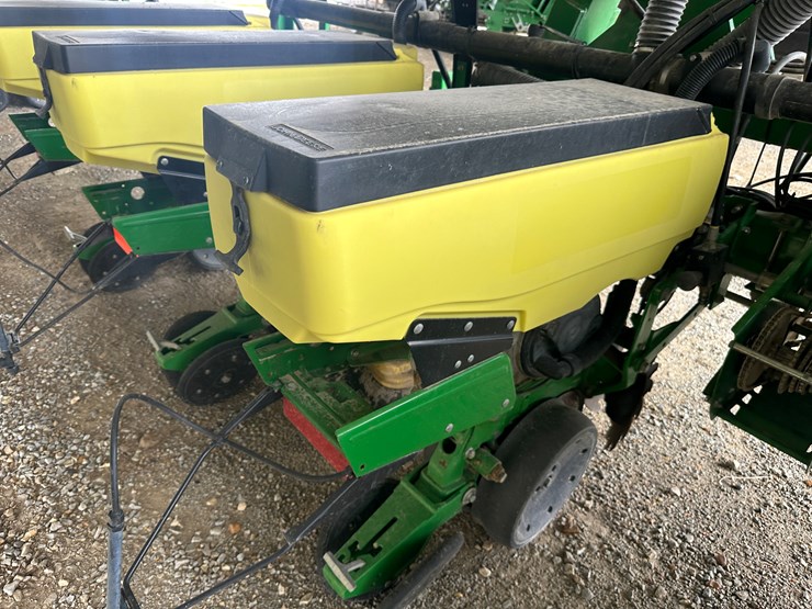 john-deere-1725-image-49