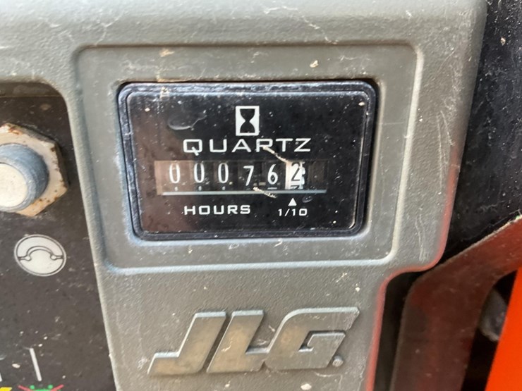 2011-jlg-1930es-image-6