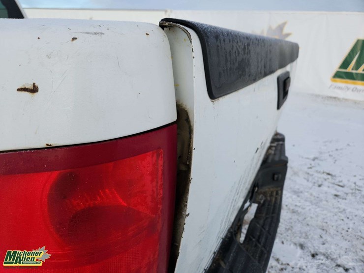 2011-gmc-sierra-3500hd-image-61