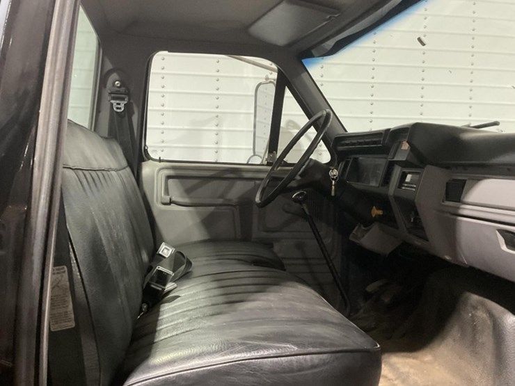 1995-ford-f800-image-17