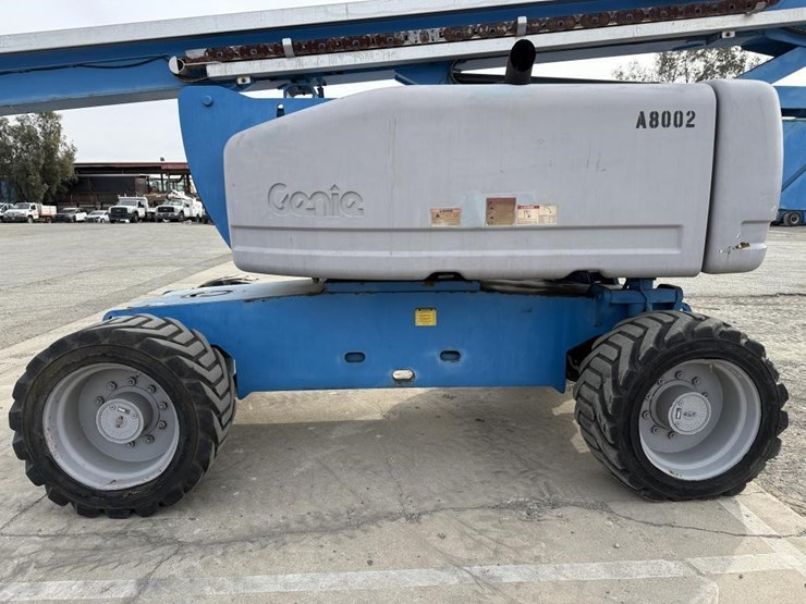 genie-s-80j-boom-lift-image-8