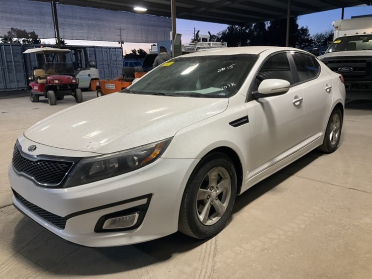 2015-kia-optima-sdn-image-4