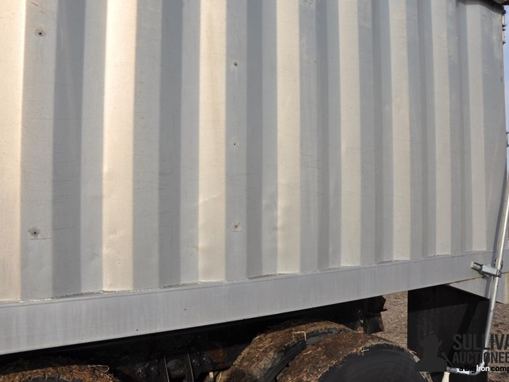 2004-international-durastar-4400-image-18