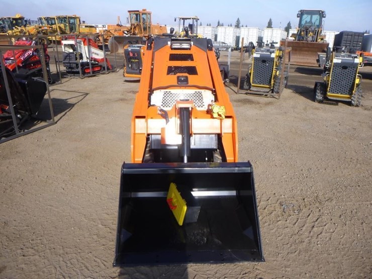 2025-sdlool-v1000-skid-steer-track-loader-image-6