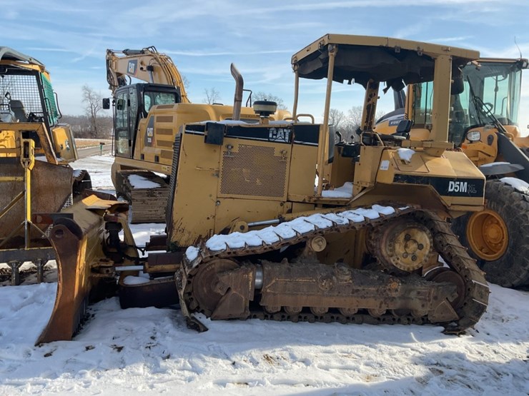 caterpillar-d5m-xl-image-2