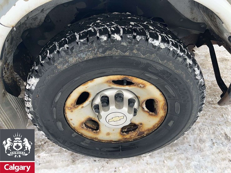 2010-chevrolet-express-3500-image-13