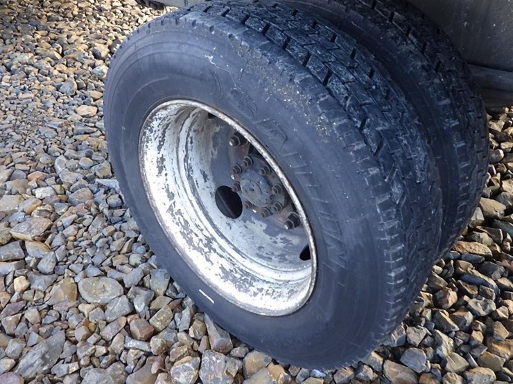 2000-freightliner-fl50-image-12