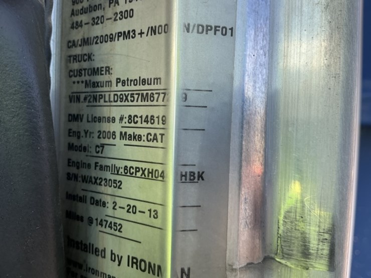 2007-peterbilt-335-image-23