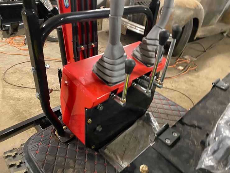 2025-future-ft13-mini-excavator-image-11