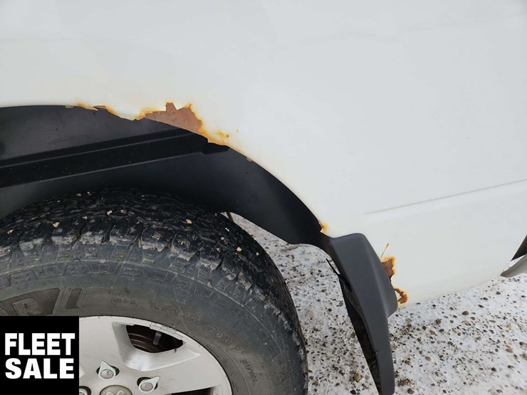 2011-dodge-1500-image-35