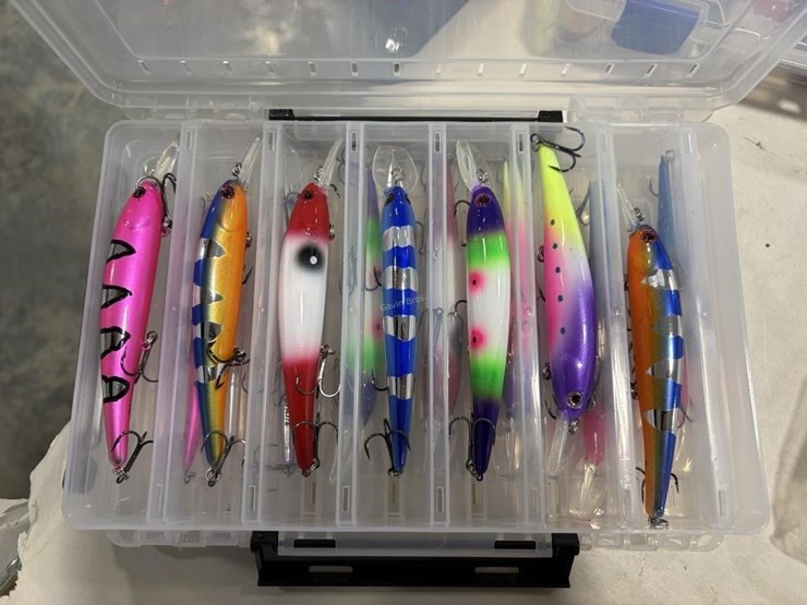 fishing-items,-filet-knife,-scale,-gps-image-6