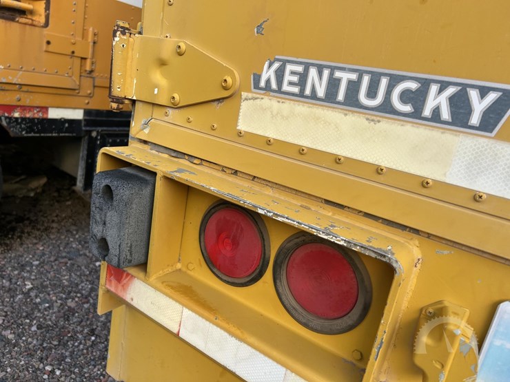 1999-kentucky-trailer-image-30