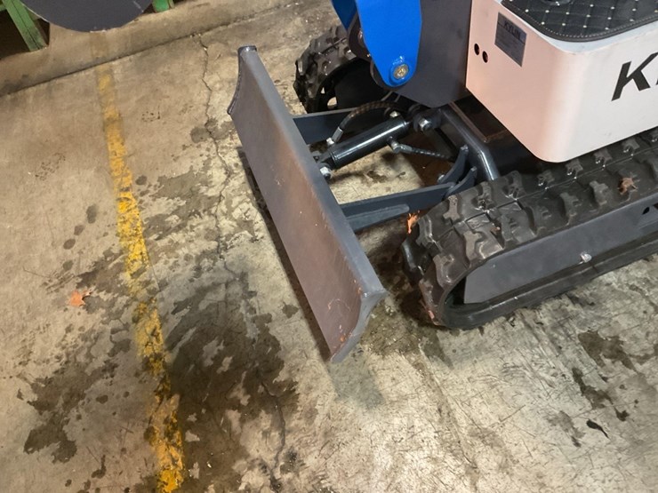 (inv.50010)-new-unused-kylin-kn12-mini-excavator,-14-hp-gas-engine,-manual-thumb,-16"-bucket,-blade-image-14