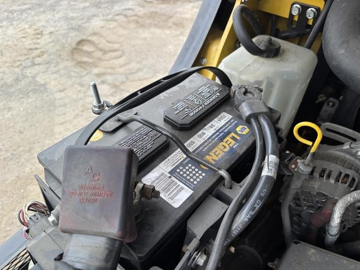 2017-yale-glc120vxntge100-forklift-image-29