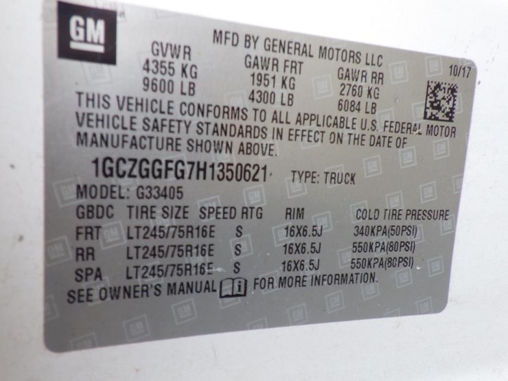 2017-chevrolet-express-2500-image-16