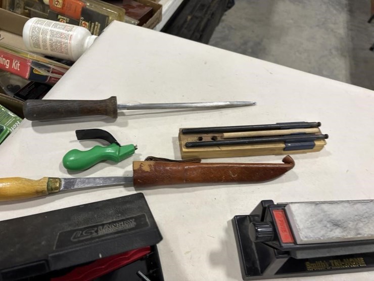 filet-knife,-sharpening-items-image-6