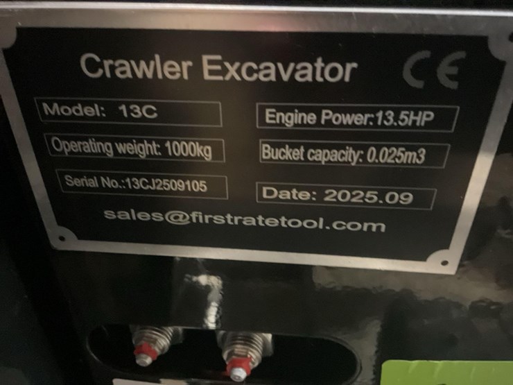 (inv.50030)-2025-miva-va13c-mini-excavator,-13.5-hp-gas-engine,-aux.-hydraulics,-manual-thumb,-image-9