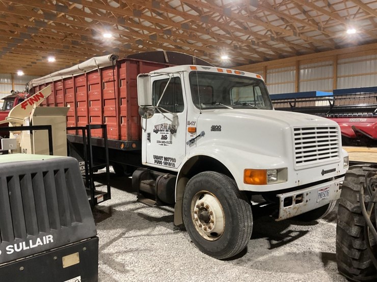 1997-international-4900-image-1