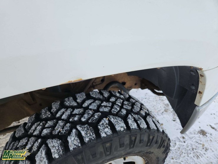 2011-gmc-sierra-3500hd-image-43