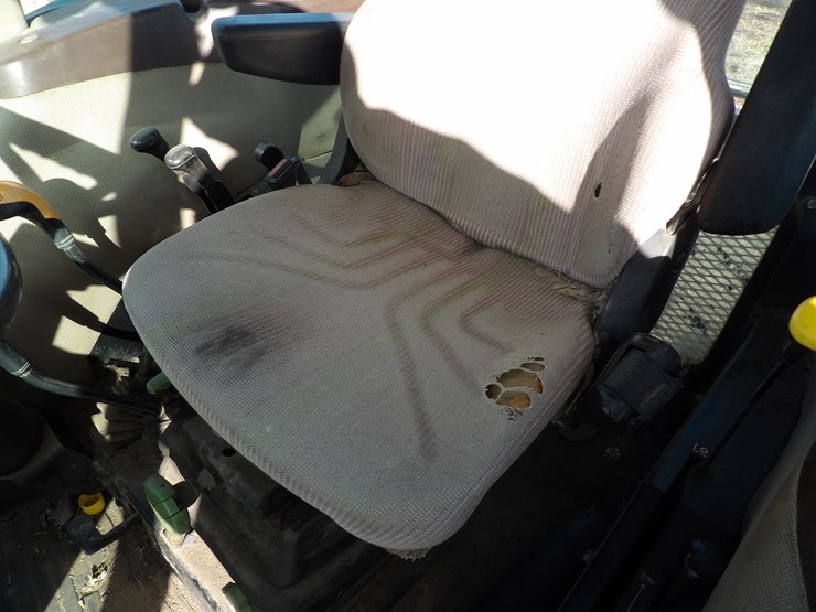 2010-john-deere-5083e-image-26