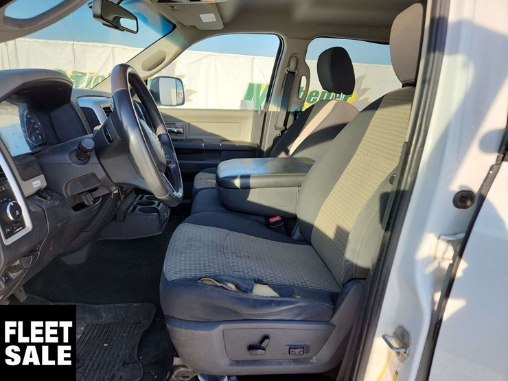 2012-dodge-2500-image-25