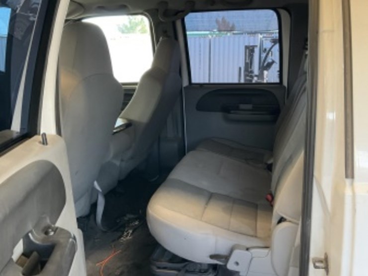 2006-ford-f350-image-23