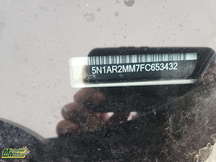 2015-nissan-pathfinder-image-35