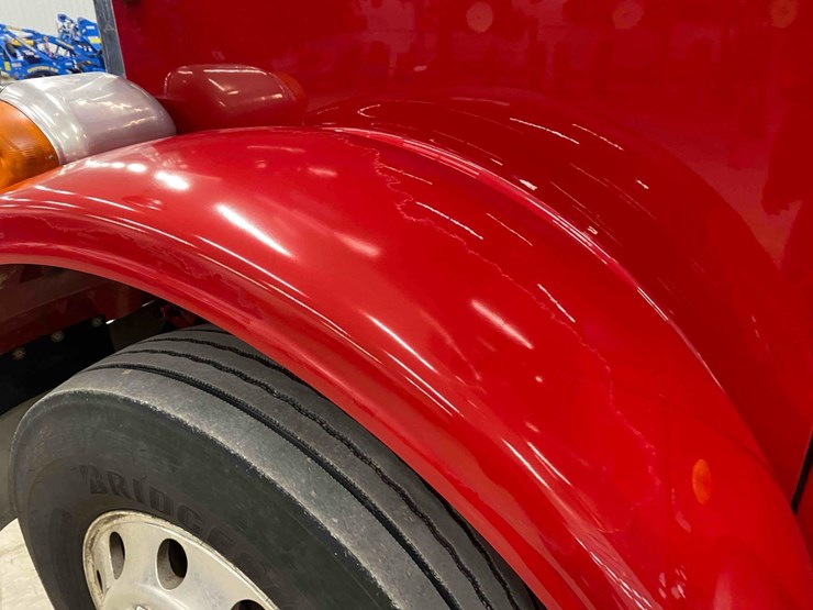 2014-peterbilt-365-image-53