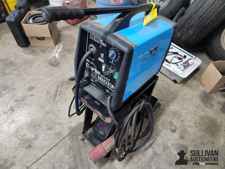 clark-180en-mig-welder-image-3