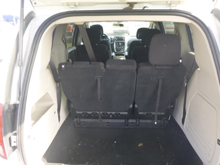 2014-dodge-grand-caravan-image-9