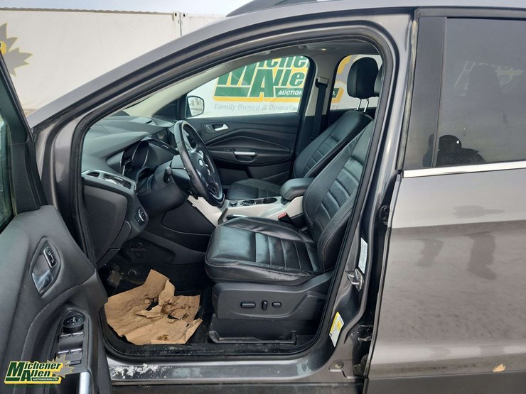 2013-ford-escape-sel-image-14