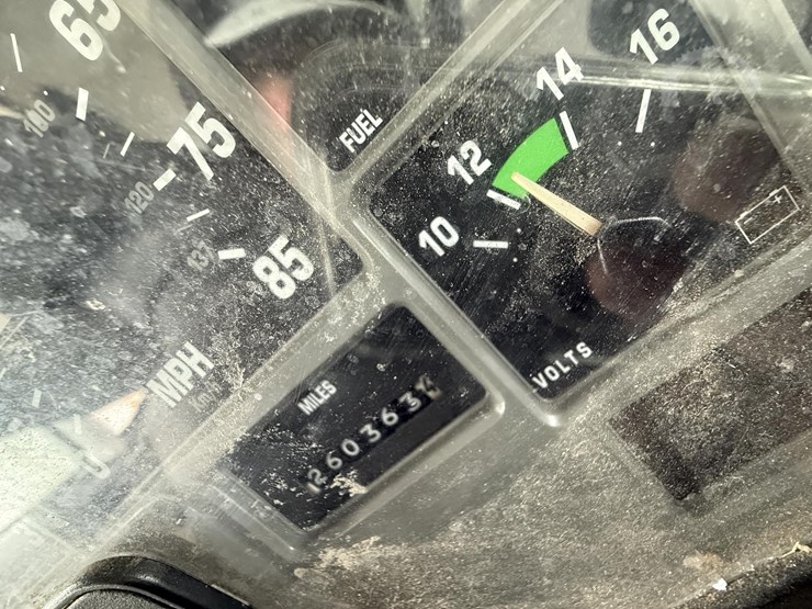 2000-international-4700-image-25