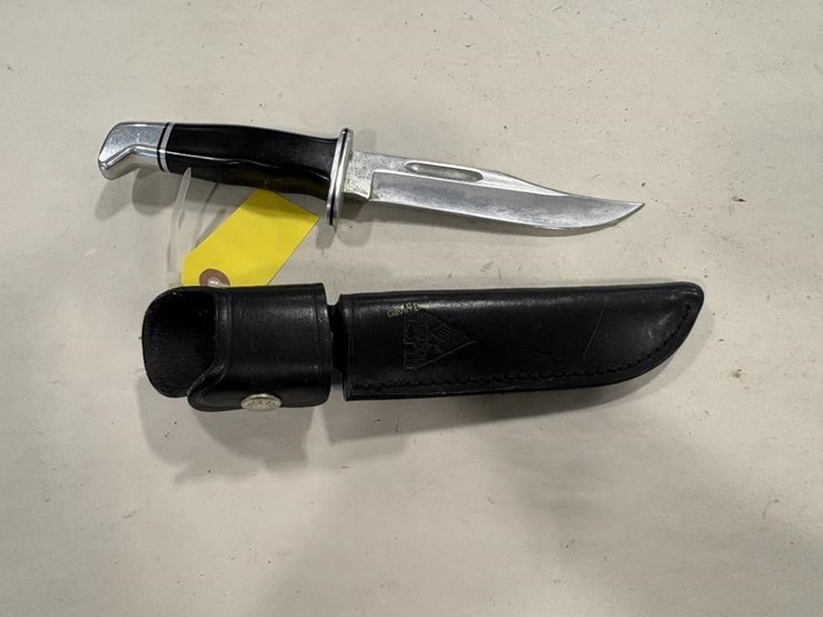 buck-hunting-knife-image-1