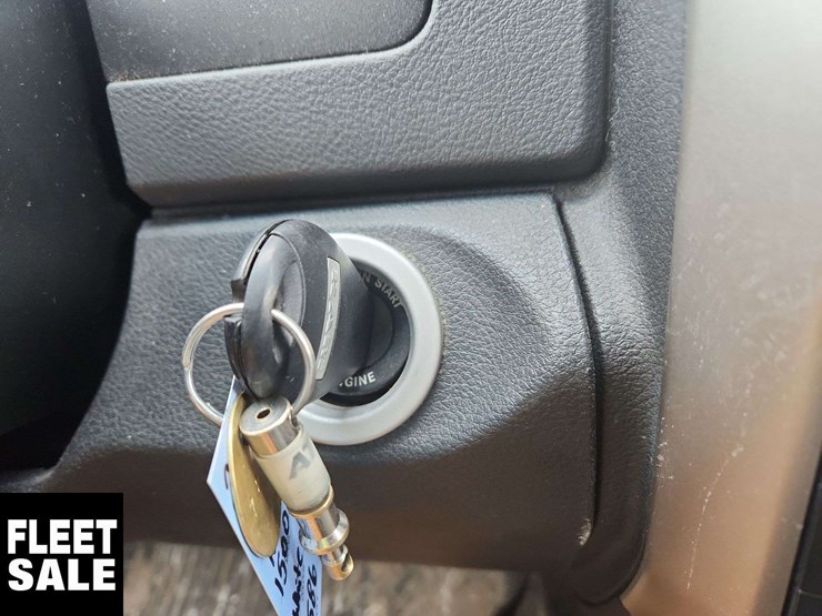 2014-dodge-1500-image-18