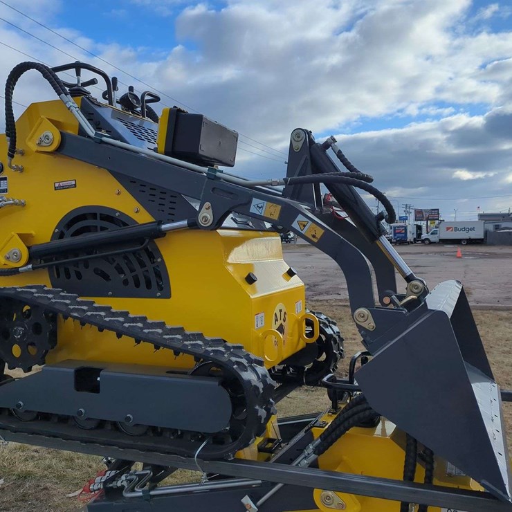 (1) ATS Mini Crawler 23HP ATS-T460 (Yellow)