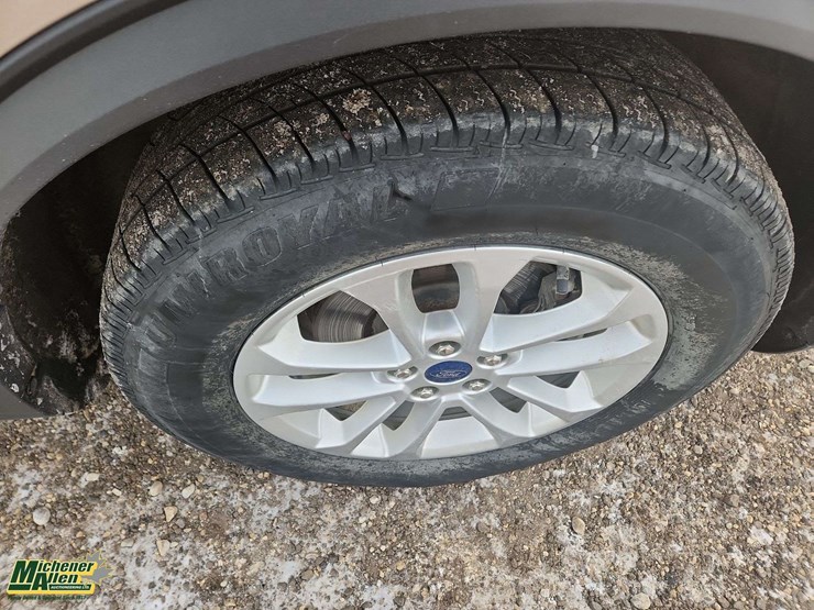 2020-ford-escape-image-13