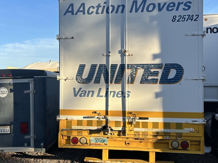 2001-international-4700-image-12