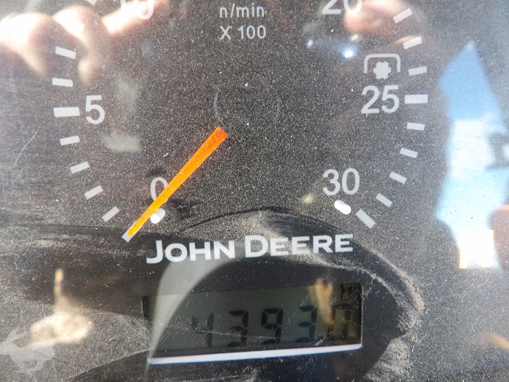 2010-john-deere-5083e-image-24