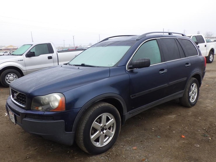 2004-volvo-xc90-image-1