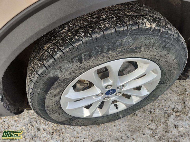 2020-ford-escape-image-10